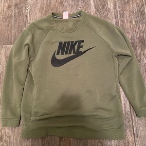 Nike women crewneck army green